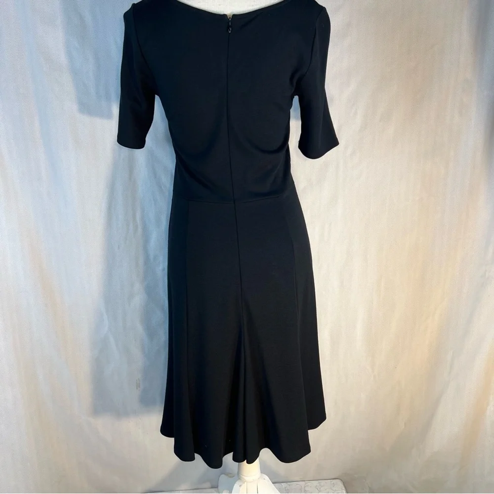 Ann Taylor Little Black Dress Knit Fit & Flare Short Sleeves Classic EUC 6P 👍 - Picture 4 of 7